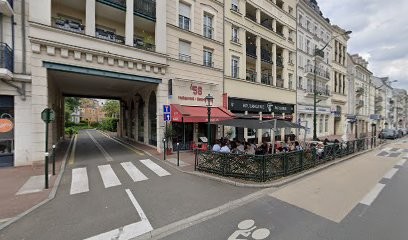 Maje Le, Magasin de Vêtements au Plessis-Robinson