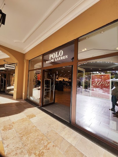 Polo Ralph Lauren Outlet Store Provence, Magasin de Vêtements à Miramas