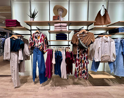 Cali Magasin De Vêtements à Saint-Aunès