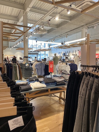 Celio, Magasin de Vêtements à Saint-Jean-Bonnefonds