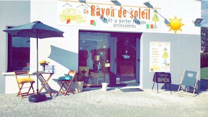 Un Rayon De Soleil, Magasin de Vêtements à Jonzac