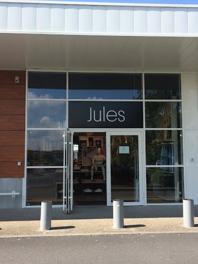 Jules Agneaux, Magasin de Vêtements à Agneaux