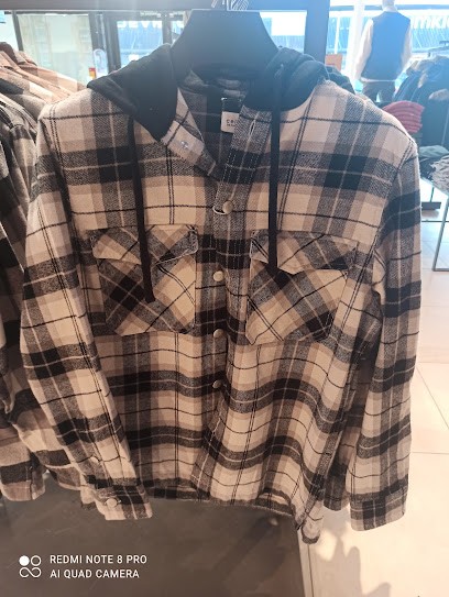 Celio, Magasin de Vêtements à Saint-Bonnet-de-Mure