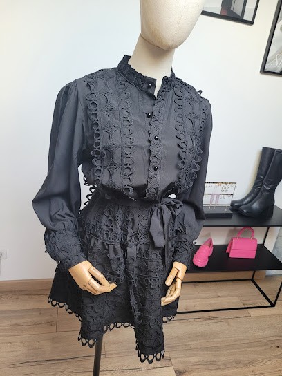 le dressing des capricieuses, Magasin de Vêtements au Gué-d'Alleré