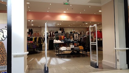 TALLY WEiJL, Magasin de Vêtements à Trans-en-Provence