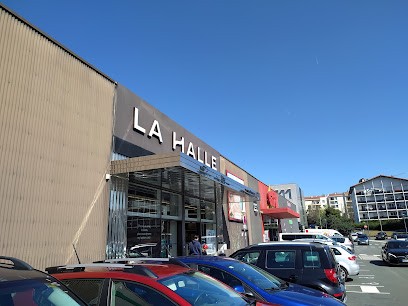 La Halle Hendaye Joncaux, Magasin de Vêtements à Hendaye