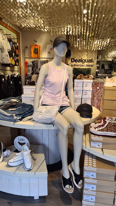 Desigual, Magasin de Vêtements à Royan