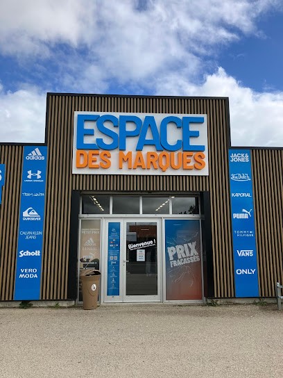 Espace des Marques, Magasin de Vêtements à La Tranche-sur-Mer