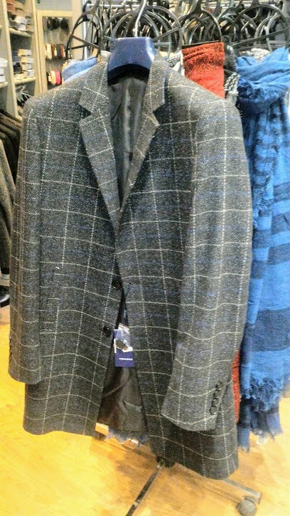 Aboulker Laurent, Magasin de Vêtements à Issy-les-Moulineaux