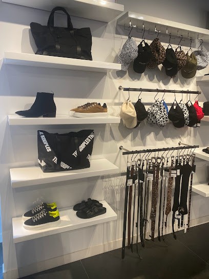 The Kooples, Magasin de Vêtements à Roppenheim