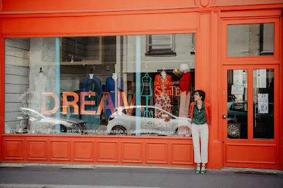 La Femme S'entête: atelier-boutique, Magasin de Vêtements à Reims