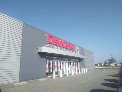 Magasin DistriCenter Saint Sever, Magasin de Vêtements à Saint-Sever