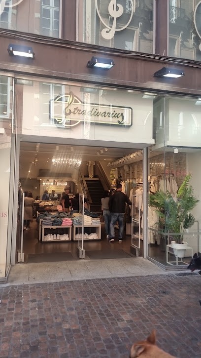 Stradivarius, Magasin de Vêtements à Toulouse