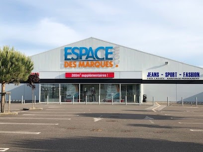 Espace Des Marques - Jard Sur Mer, Magasin de Vêtements à Jard-sur-Mer