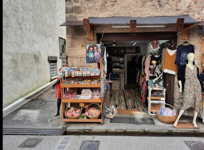Chez pat, Magasin de Vêtements à Casteil