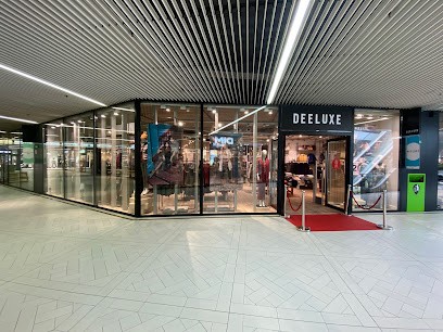 Deeluxe Outlet, Magasin de Vêtements aux Clayes-sous-Bois
