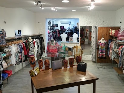 Aux Plaisirs Des Femmes, Magasin de Vêtements à Moirans