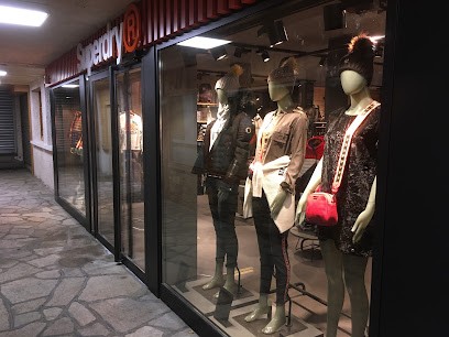 Superdry - Les Saisies, Magasin de Vêtements à Hauteluce