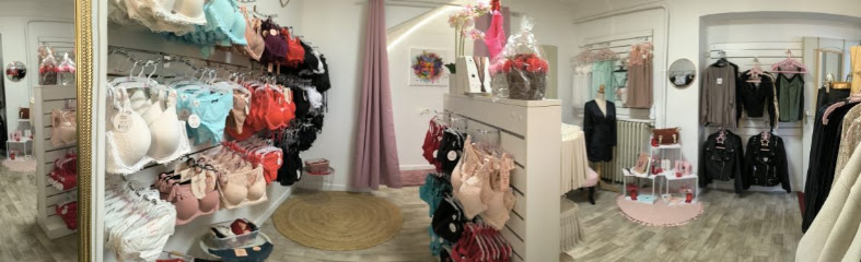L'atout Charme Magasin De Vêtements à Montendre