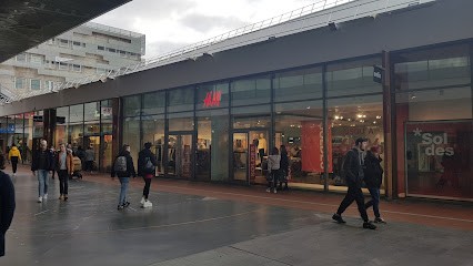 H&M, Magasin de Vêtements à Saint-Nazaire