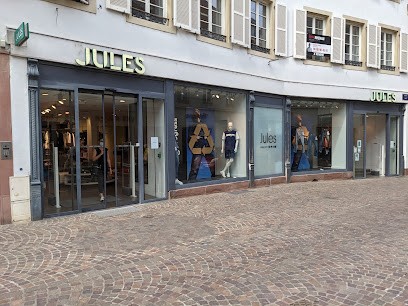 Jules Haguenau, Magasin de Vêtements à Haguenau