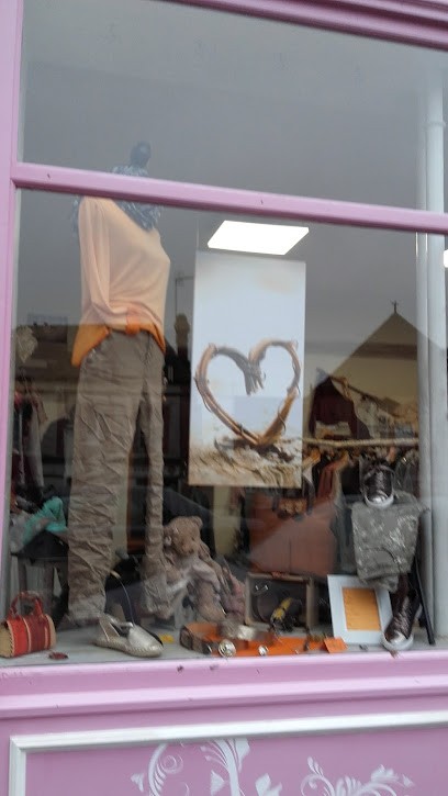 Boutique Tethys, Magasin de Vêtements à Moulins-la-Marche