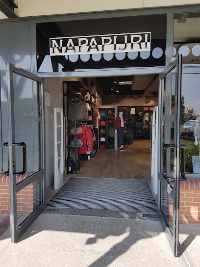 Napapijri, Magasin de Vêtements à Pont-Sainte-Marie