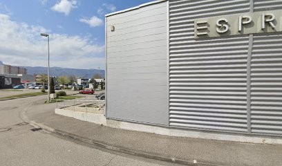 Esprit (Five X Five), Magasin de Vêtements à Saint-Martin-d'Hères