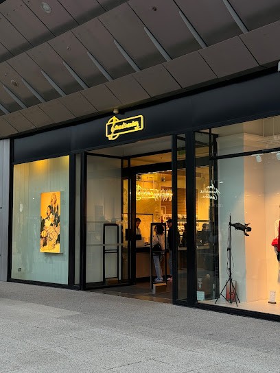 Stradivarius, Magasin de Vêtements à Montpellier