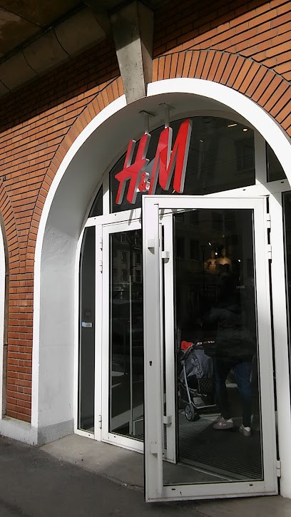 H&M, Magasin de Vêtements à Évreux
