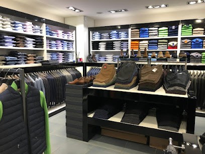 BRIGHTON Diffusion, Magasin de Vêtements à Saint-Germain-en-Laye