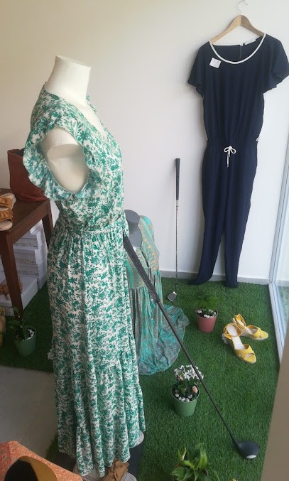 Les Curiosités De Zaza, Magasin de Vêtements à Gréoux-les-Bains