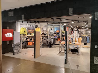 The North Face Paris - Beaugrenelle, Magasin de Vêtements à Paris 15