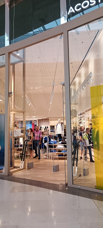 Lacoste, Magasin de Vêtements à Noyelles-Godault