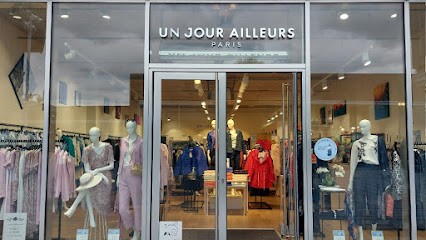Un Jour Ailleurs, Magasin de Vêtements à Honfleur