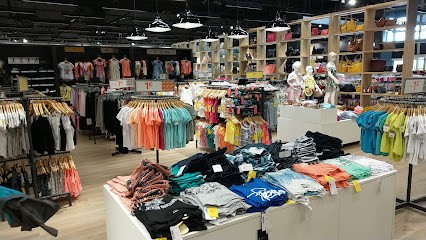 Halle Fashion And Accessories, Magasin de Vêtements à Yzeure