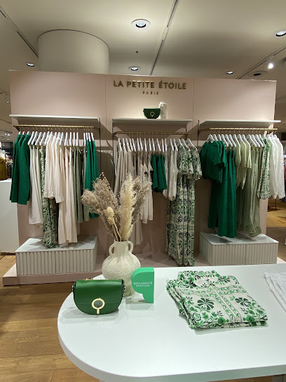 La Petite Étoile Paris - Printemps Nation Magasin De Vêtements à Paris 20