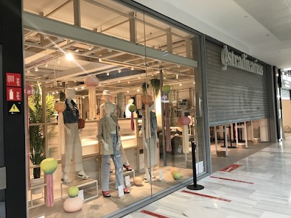 Stradivarius, Magasin de Vêtements à Metz