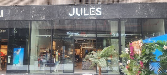 Jules, Magasin de Vêtements à Plaisir