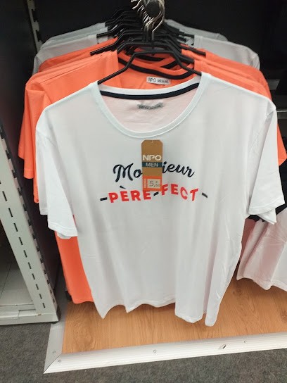 Store DistriCenter Louviers, Magasin de Vêtements à Louviers