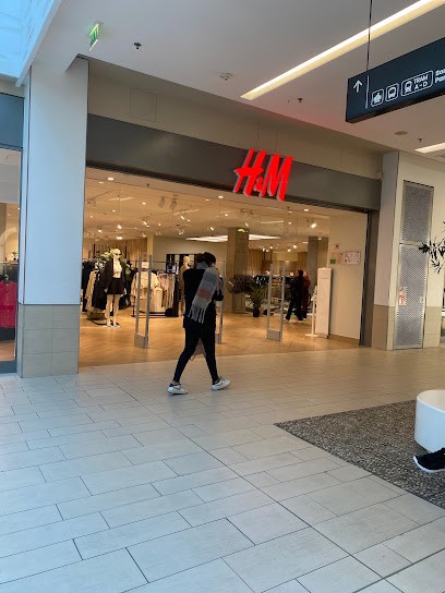 H&M, Magasin de Vêtements à Strasbourg