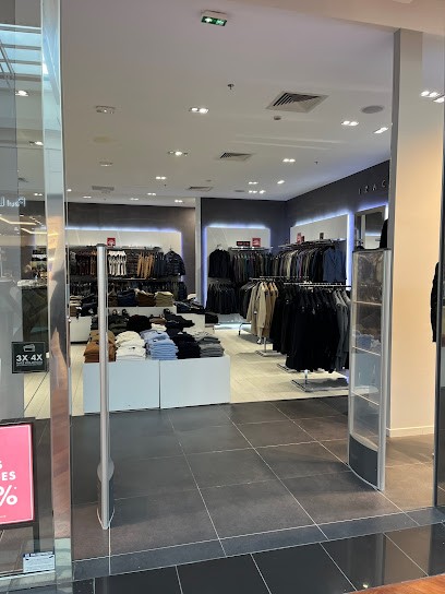 IZAC, Magasin de Vêtements à Lieusaint