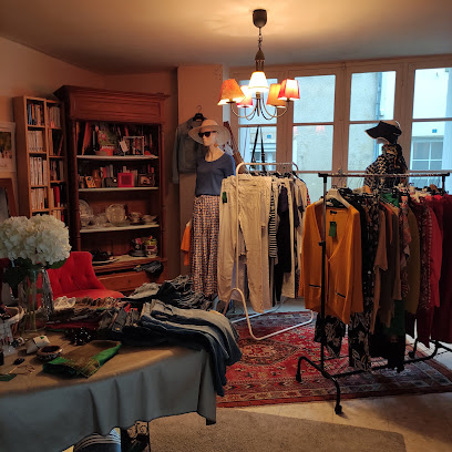 L'armoire De Flora, Magasin De Vêtements à Dampierre-sur-Boutonne