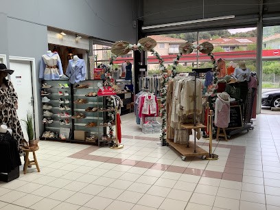 Shanna D, Magasin de Vêtements à La Roquette-sur-Siagne