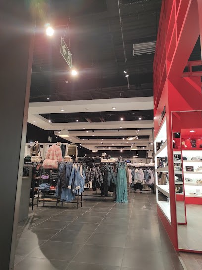 Who's Back, Magasin de Vêtements à Lanester