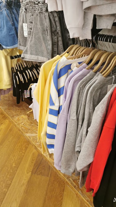 Act. La Mode, Magasin de Vêtements à Scionzier