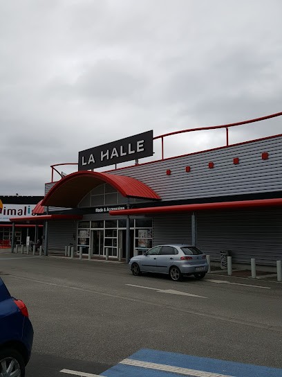 Halle Fashion And Accessories, Magasin de Vêtements à Maurepas