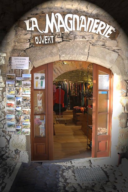 La Magnanerie, Magasin de Vêtements à Mirabel