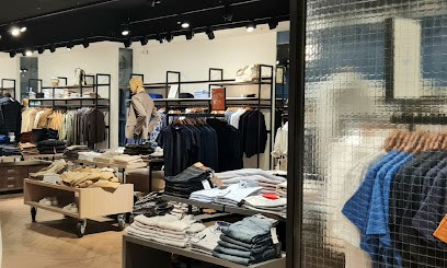 DEVRED1902, Magasin de Vêtements à Illzach