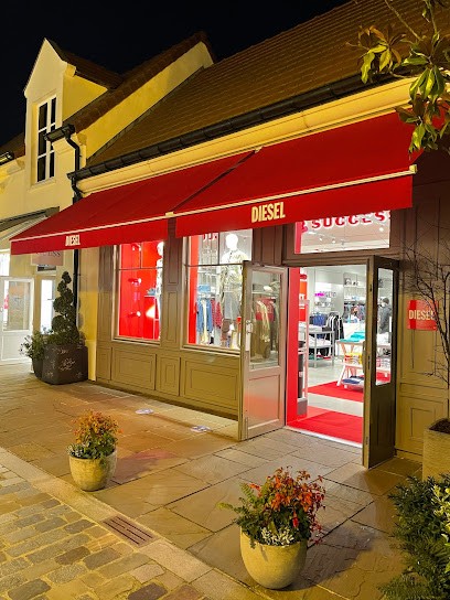 Paris La Vallèe, Magasin de Vêtements à Serris